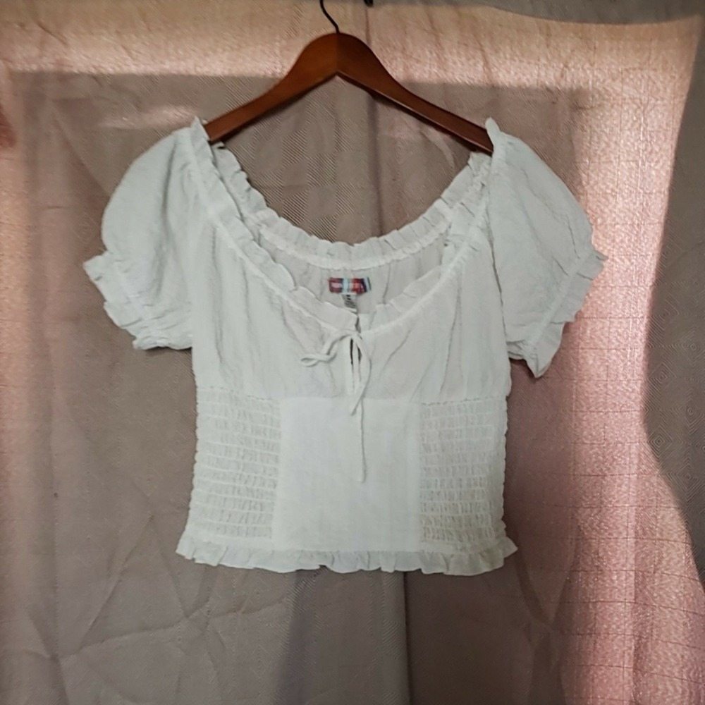 Urban Outfitters Blouse Womens M White Scoop Neck Short Puff Sleeve Cropped Top